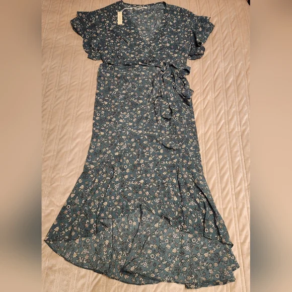 NWT Max Studio Floral Green Wrap Dress - Picture 2 of 2